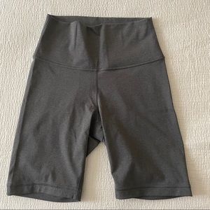 Everlane Bike Short Size M Gray